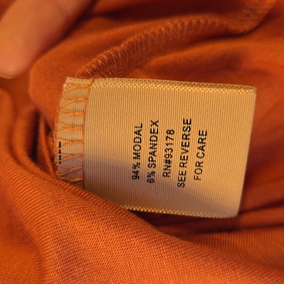 Philosophy VNeck Twist Front top - Picture 7 of 10